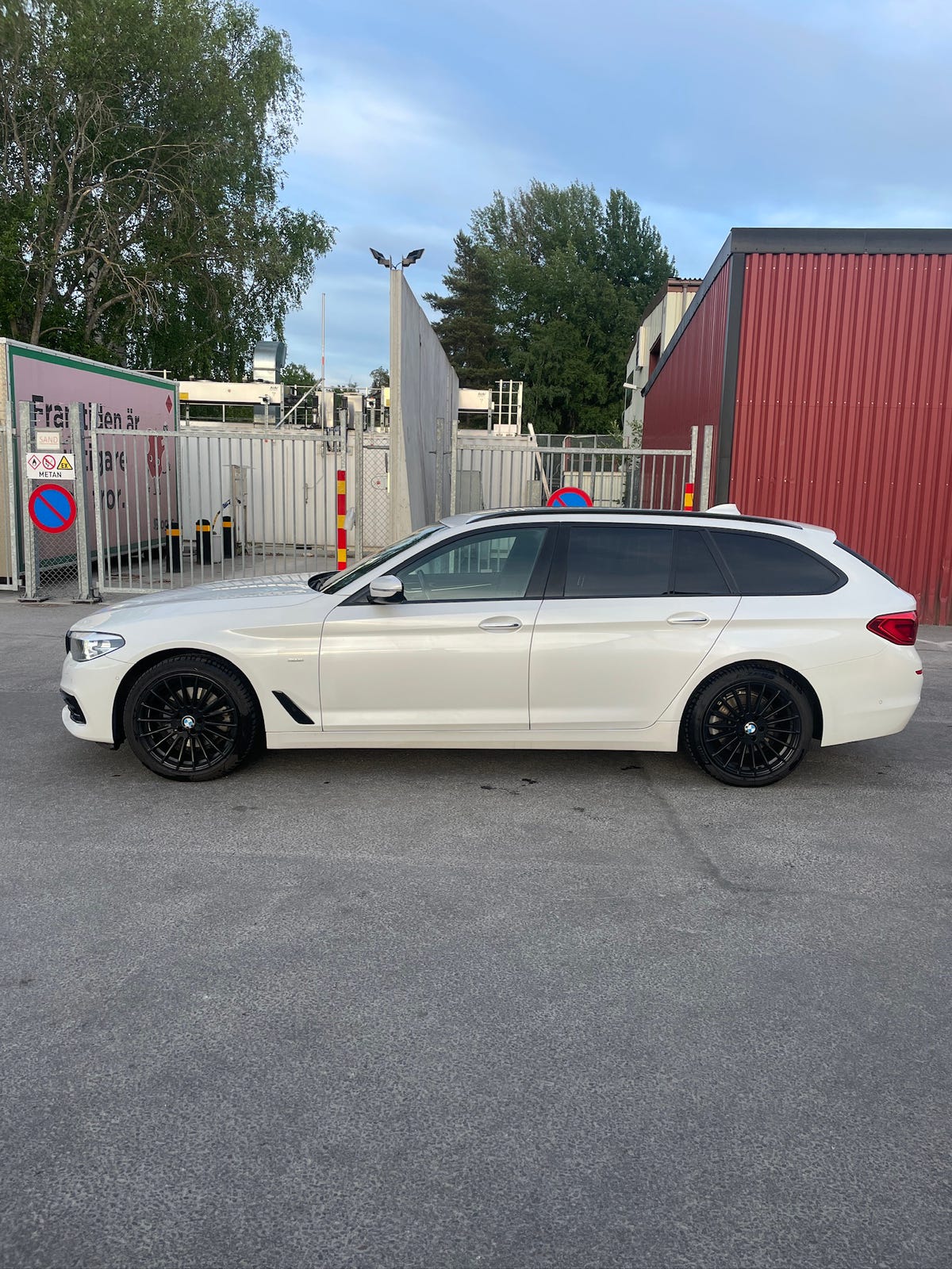 BMW 520d 2018 – bild 1 av 16