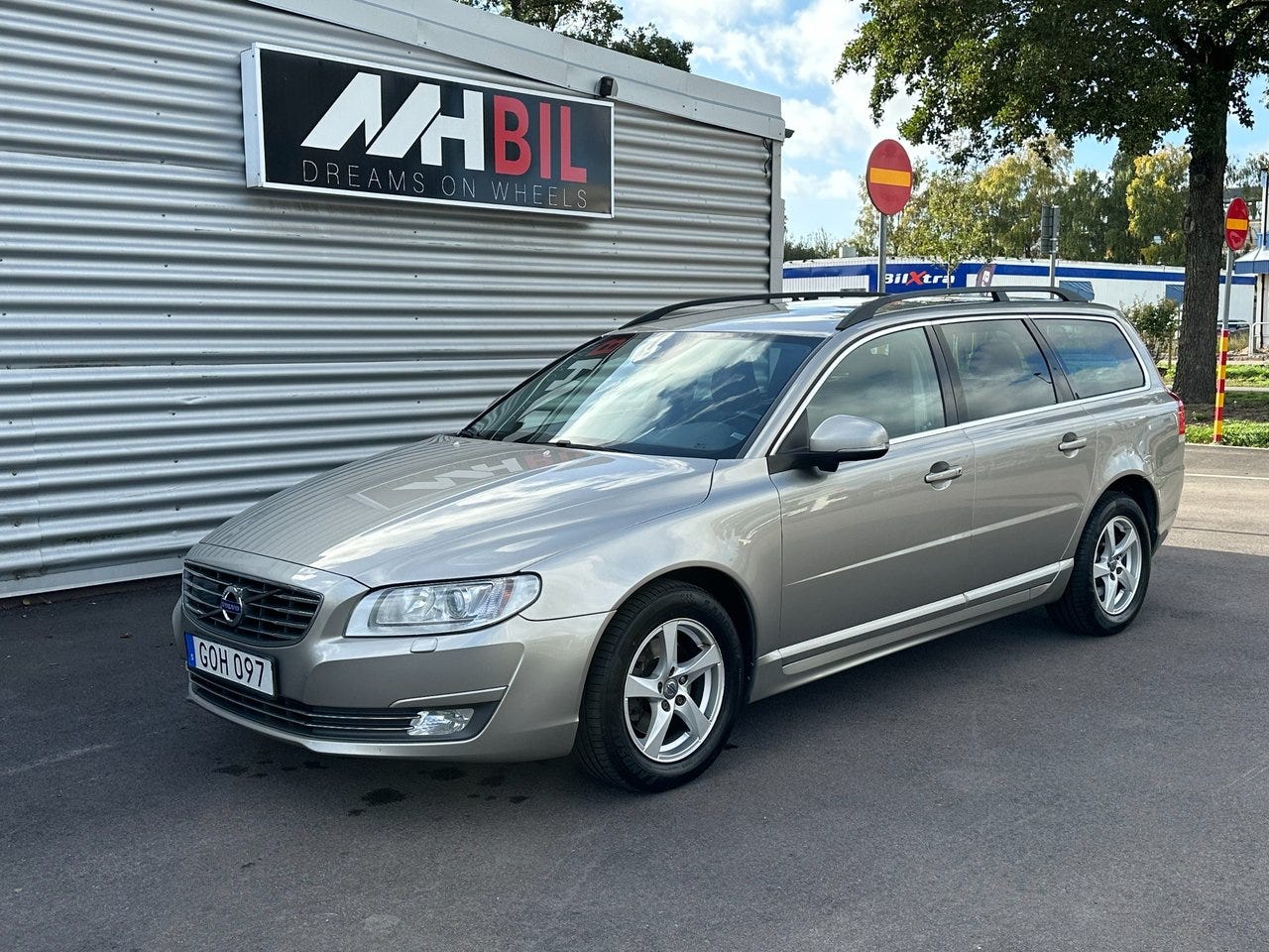 Volvo V70 2015 – bild 1 av 24