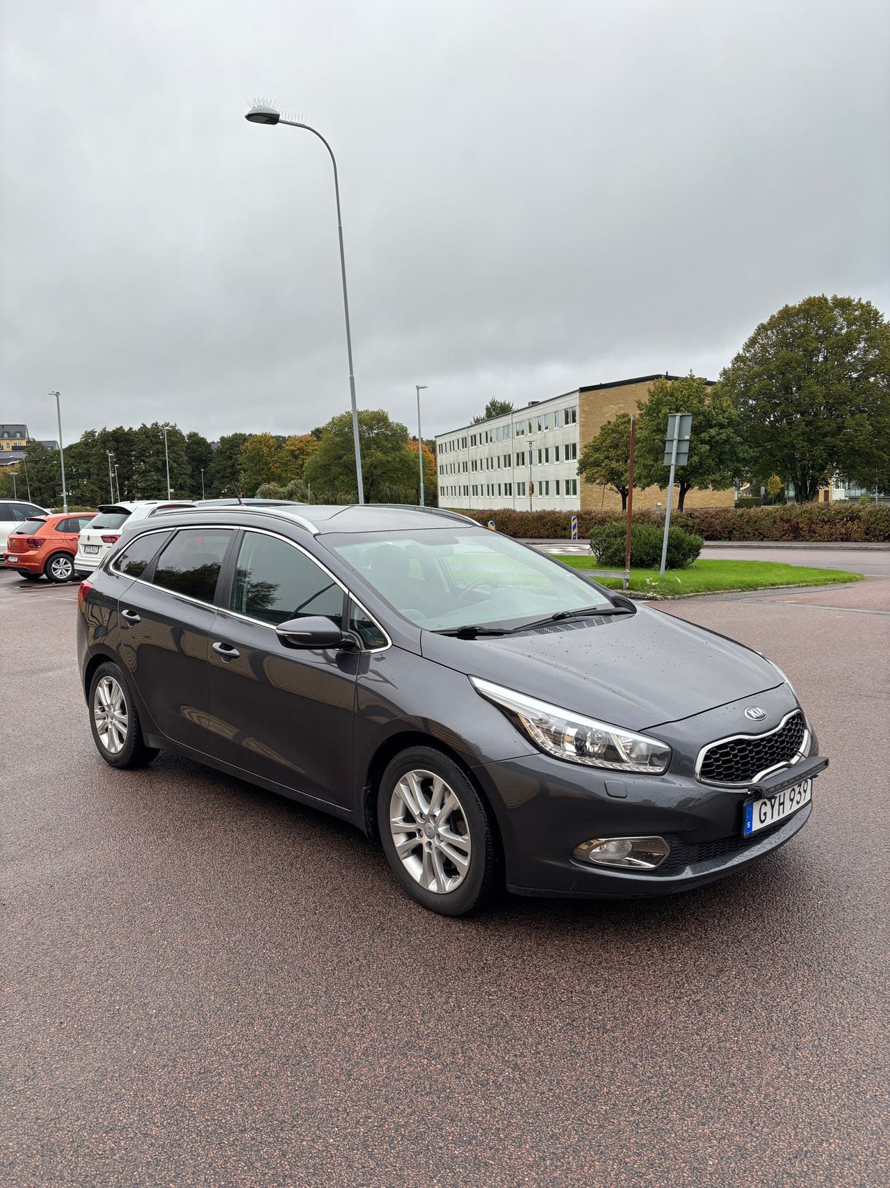 Kia Ceed 2015 – bild 1 av 6