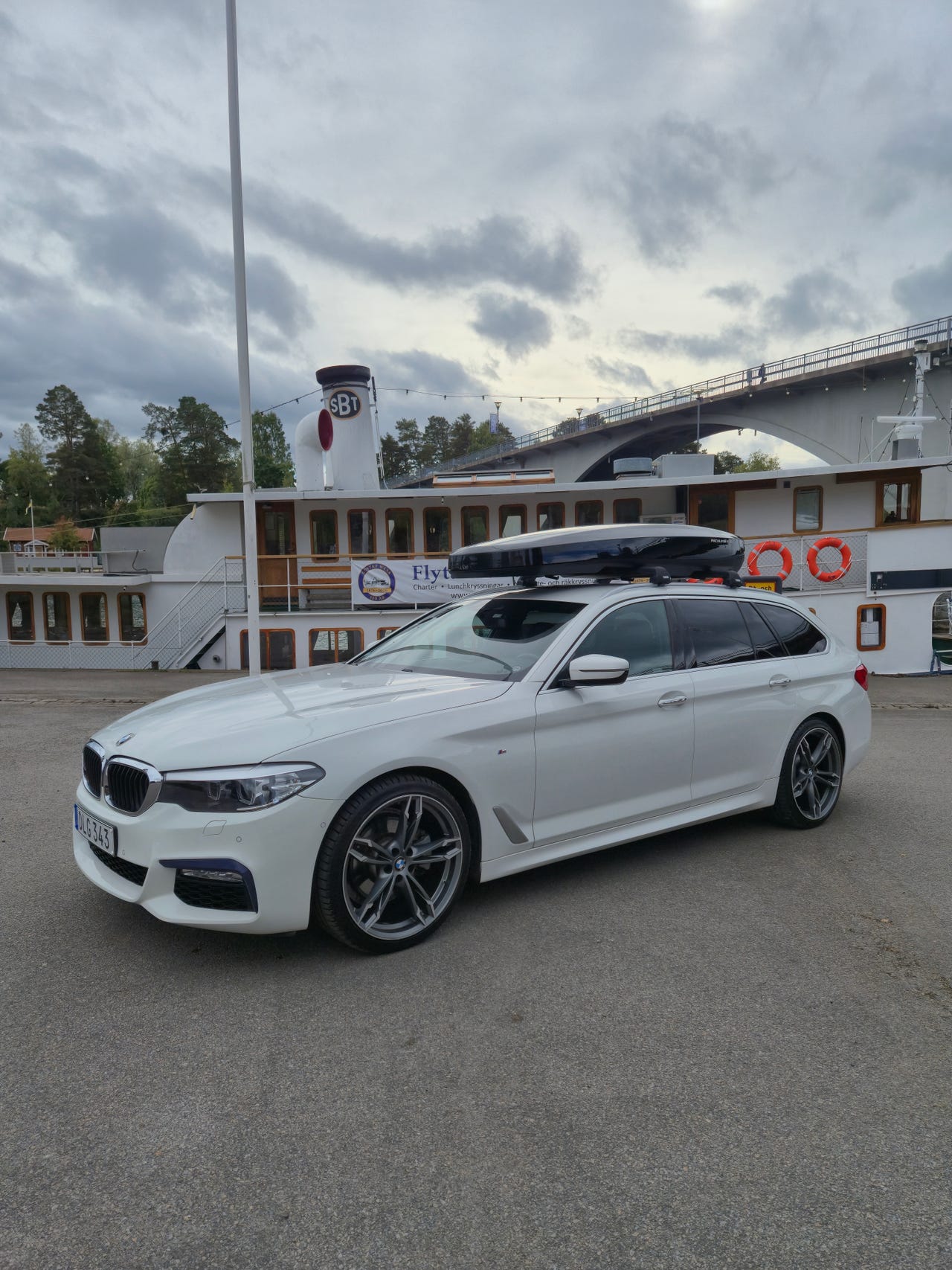 BMW 520d 2018 – bild 1 av 20