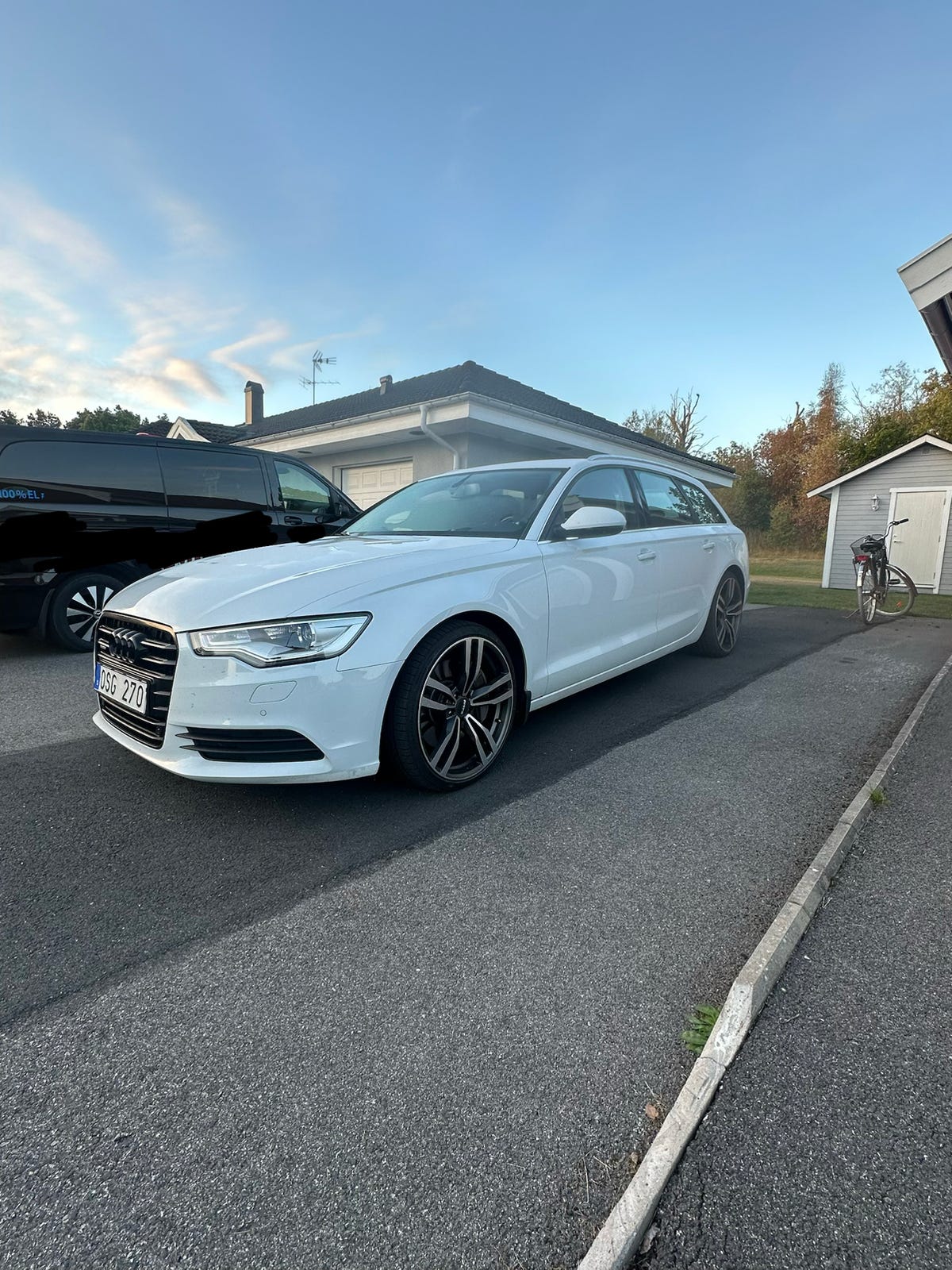 Audi A6 2012 – bild 1 av 6