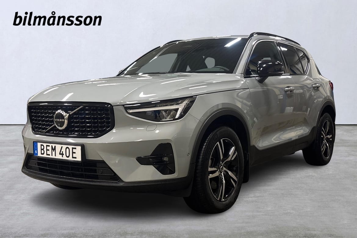 Volvo XC40 2025 – bild 1 av 13