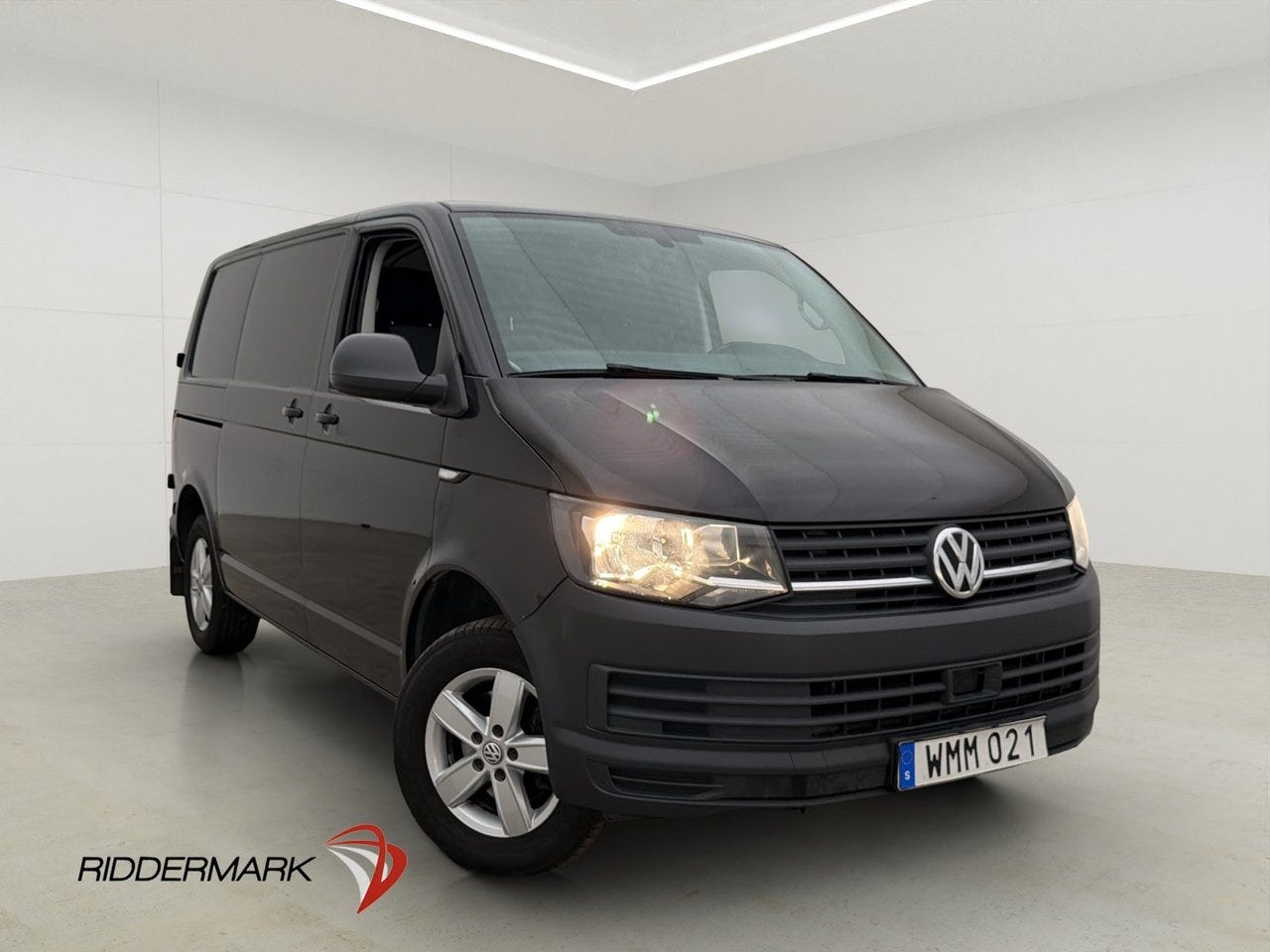 Volkswagen Transporter 2018 – bild 1 av 24