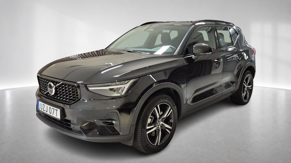 Volvo XC40 2026 – bild 1 av 15