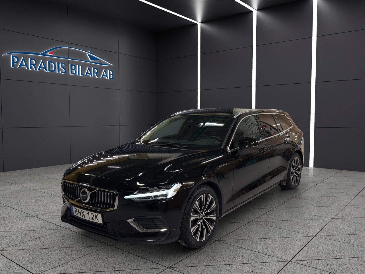 Volvo V60 2023 – bild 1 av 24