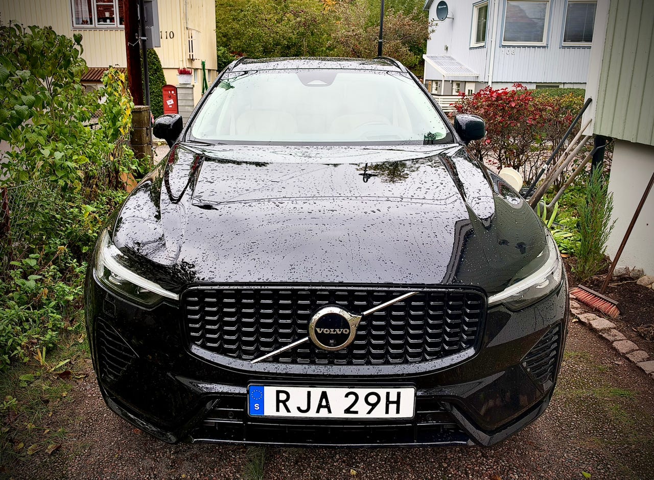 Volvo XC60 2023 – bild 1 av 6
