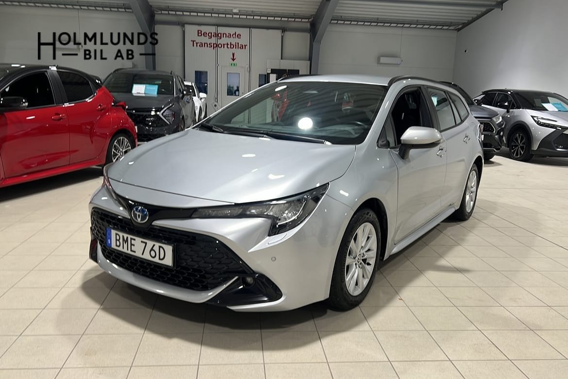 Toyota Corolla 2024 – bild 1 av 11