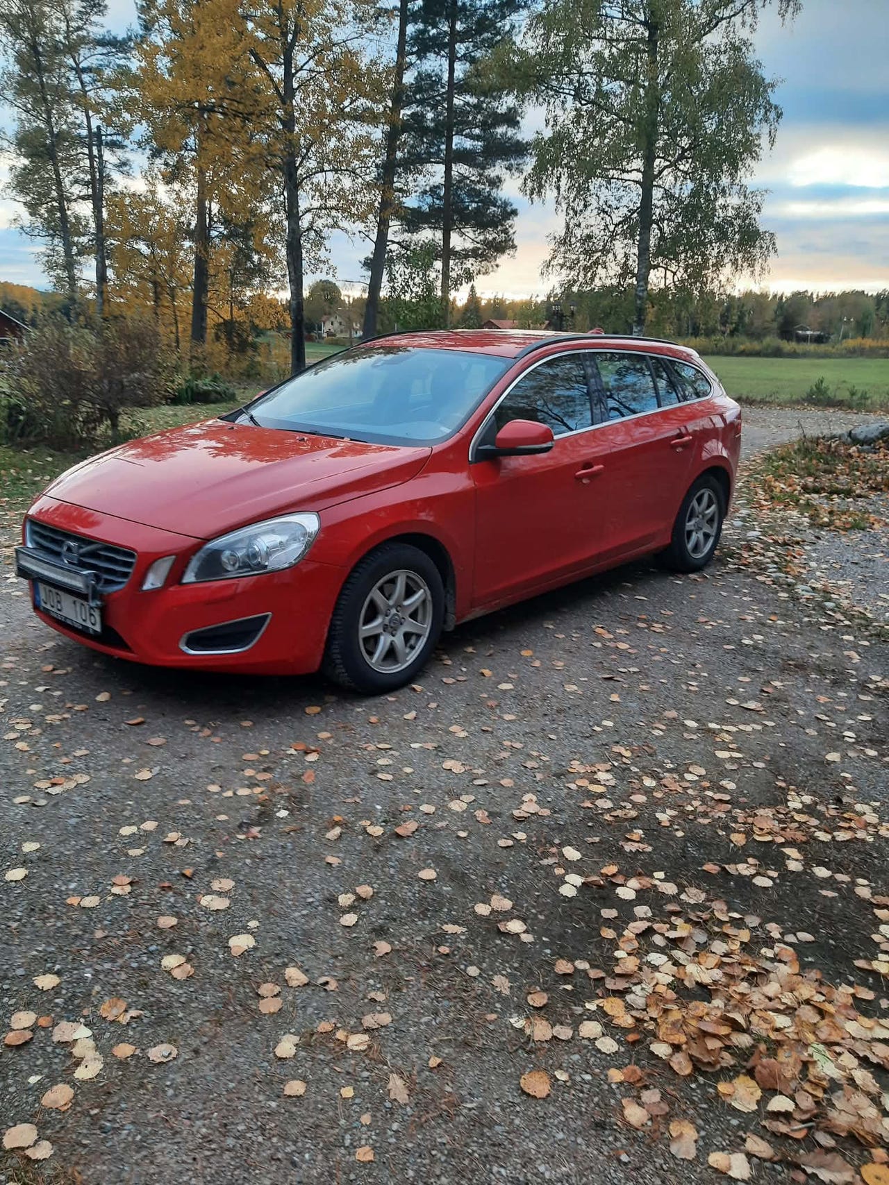 Volvo V60 2013 – bild 1 av 9