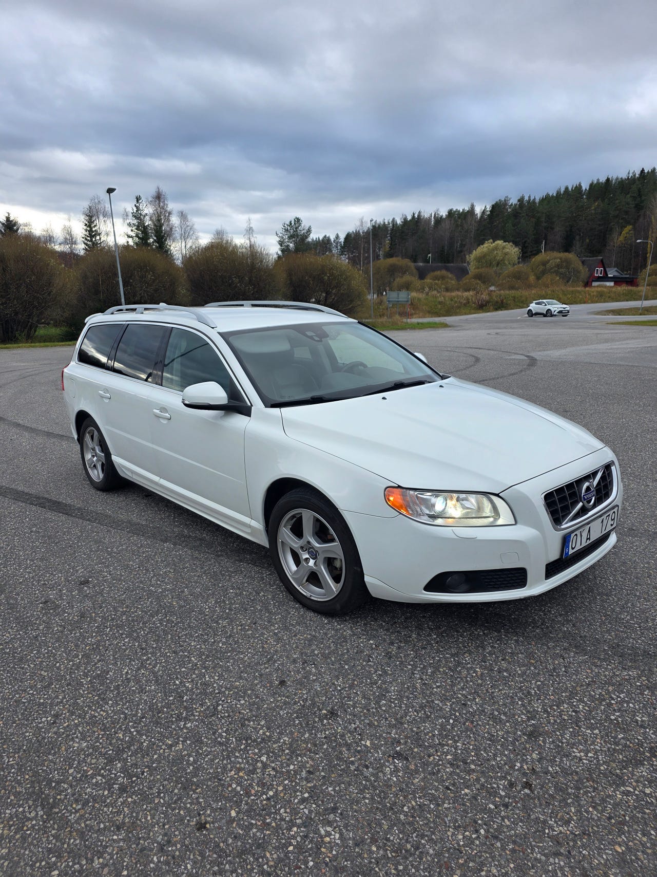 Volvo V70 2012 – bild 1 av 9