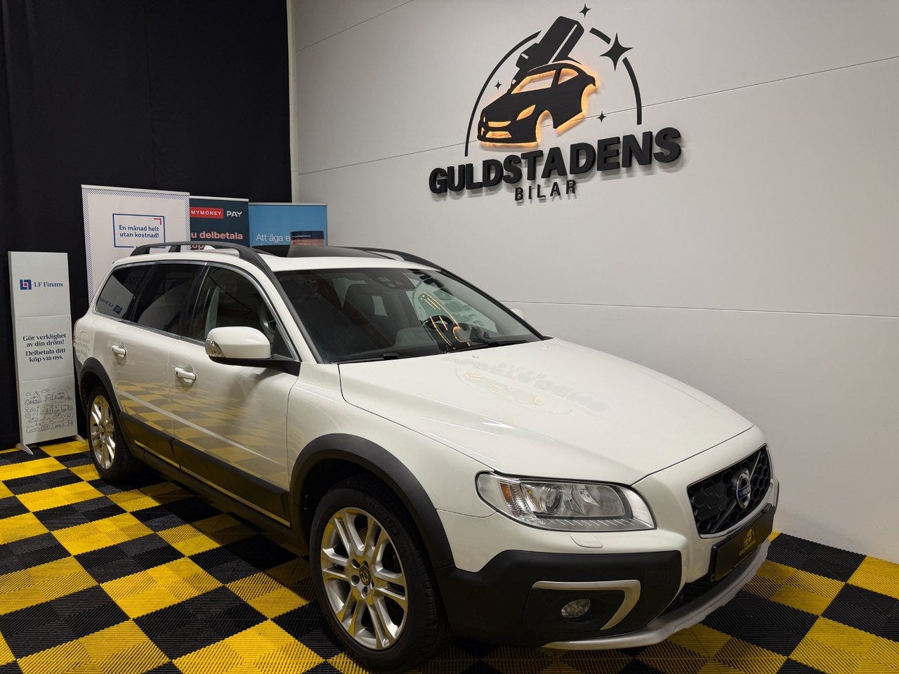 Volvo XC70 2016 – bild 1 av 24