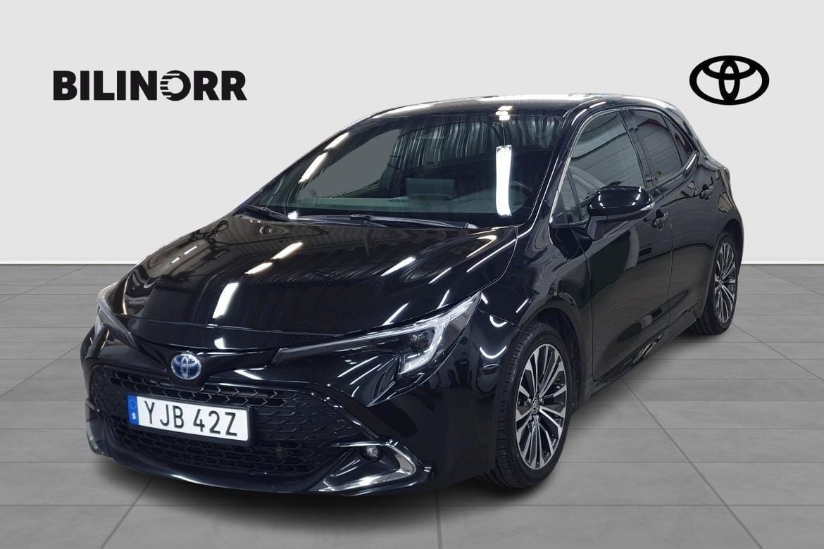 Toyota Corolla 2023 – bild 1 av 11