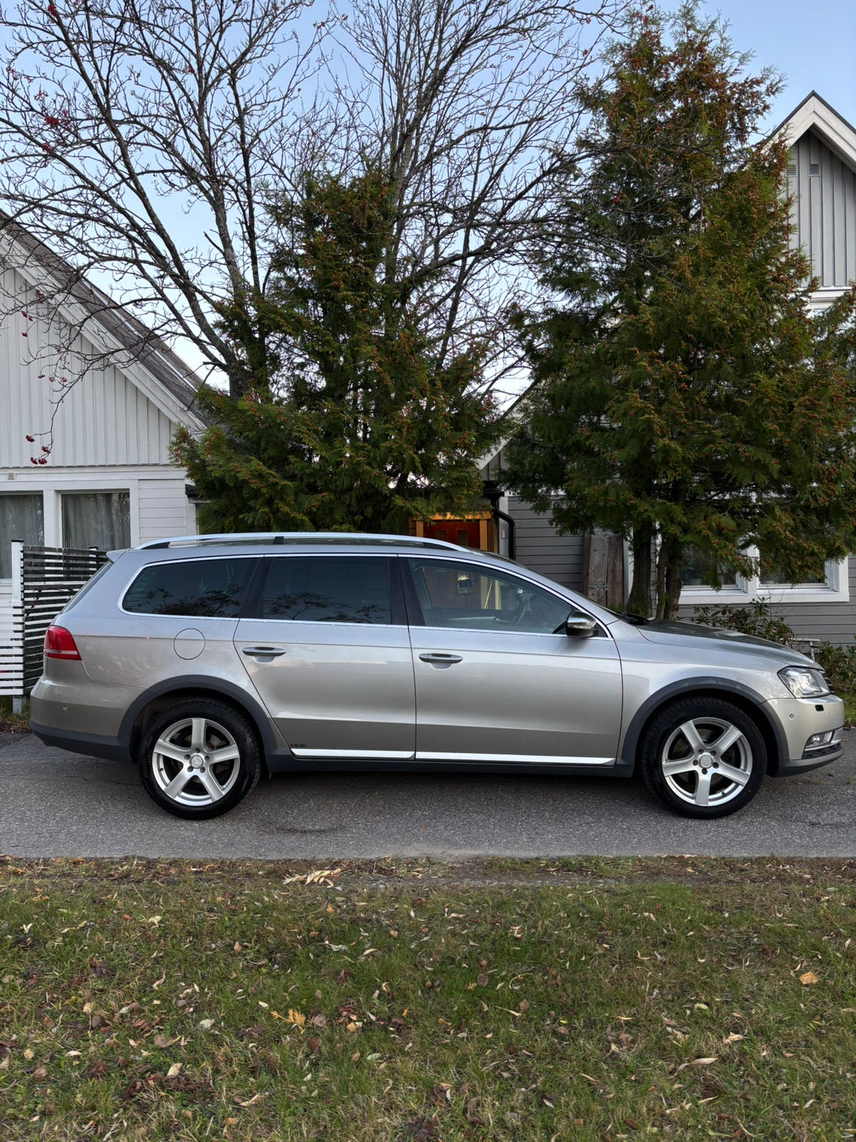 Volkswagen Passat Alltrack 2014 – bild 1 av 10