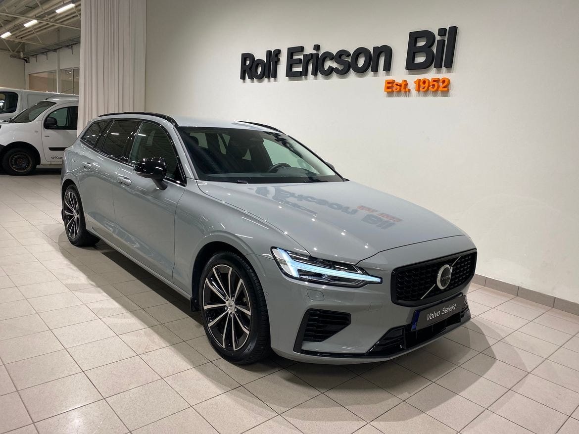 Volvo V60 2025 – bild 1 av 20