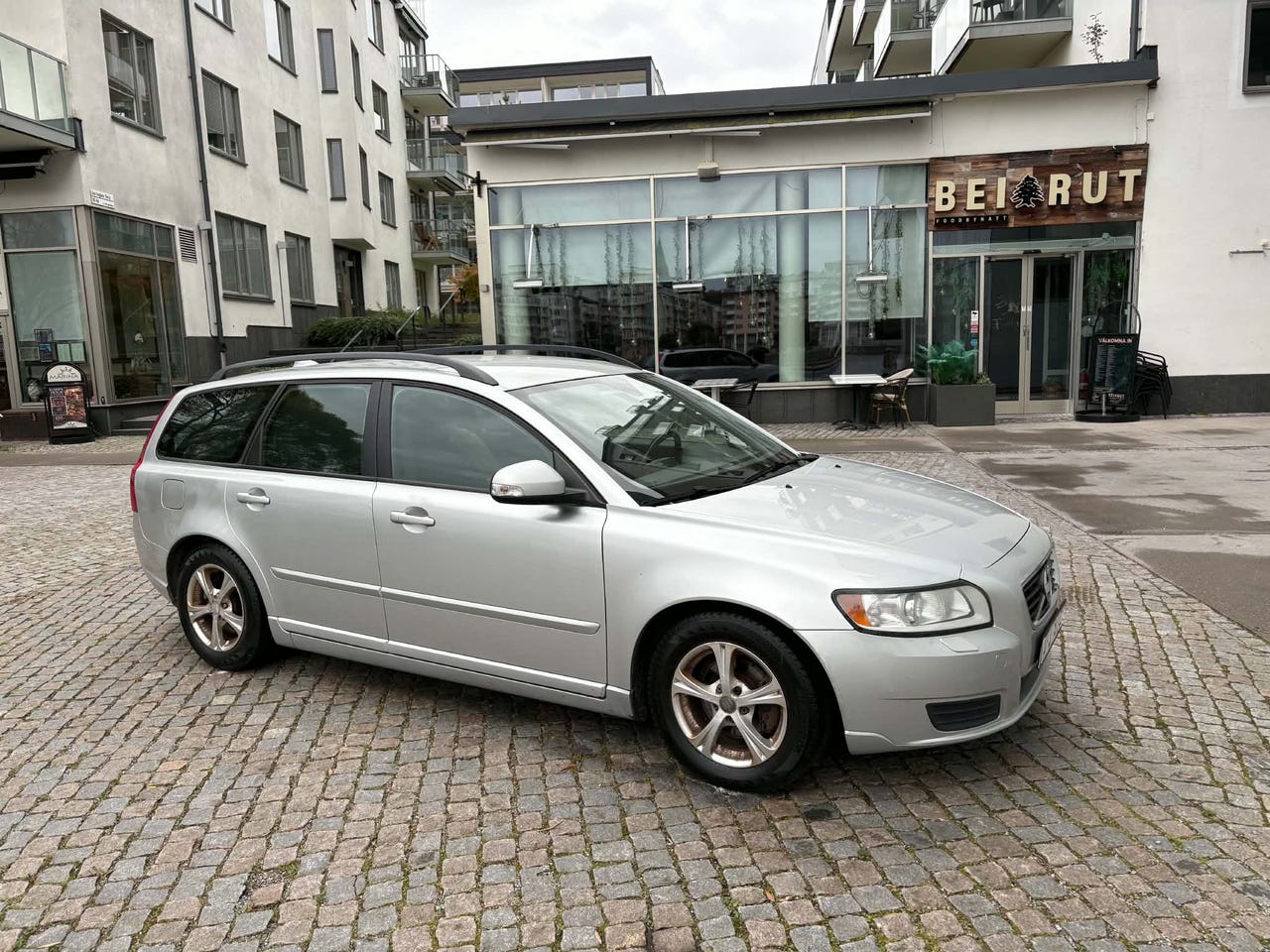 Volvo V50 2011 – bild 1 av 7