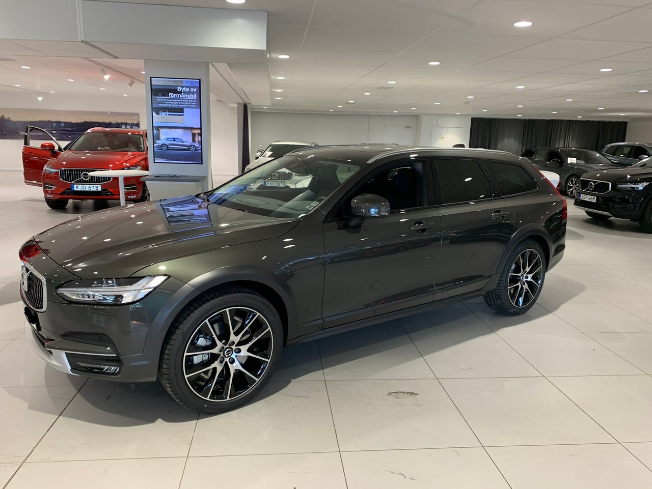 Volvo V90 Cross Country 2020 – bild 1 av 2