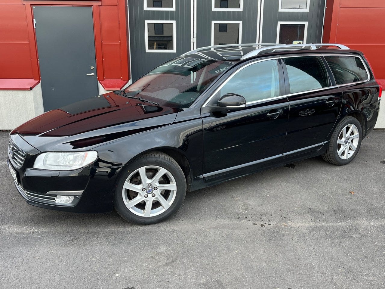 Volvo V70 2015 – bild 1 av 24