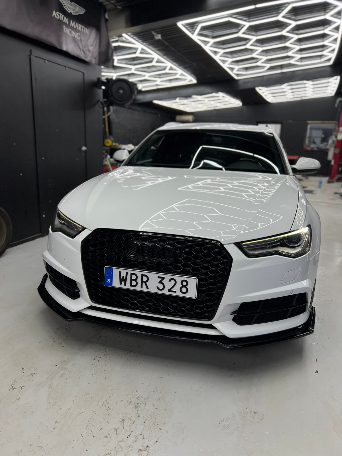 Audi A6 2017 – bild 1 av 7