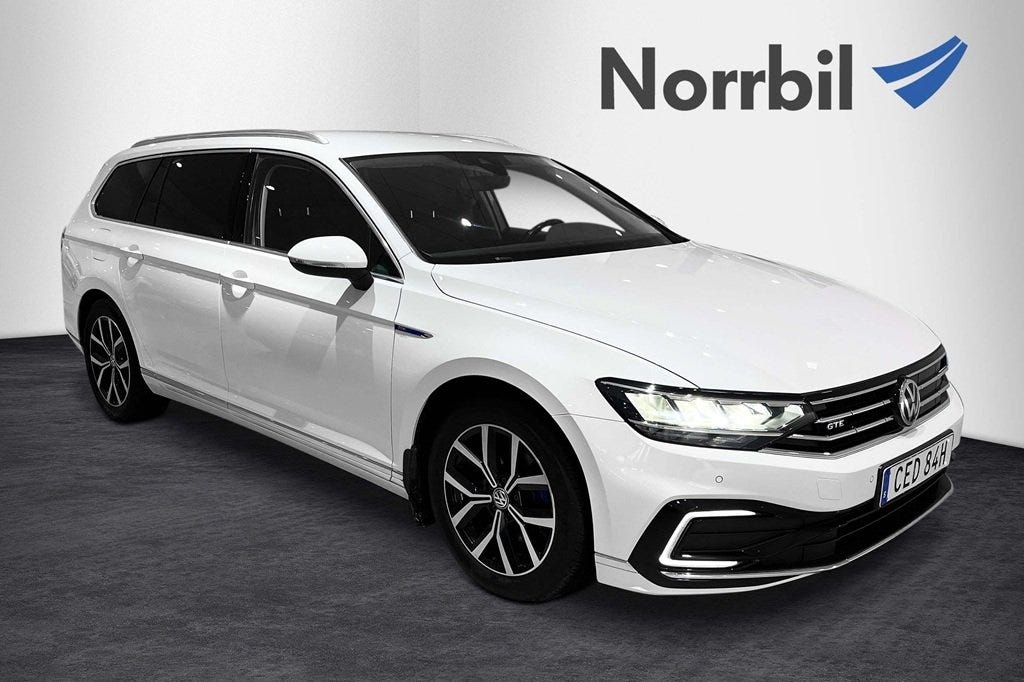Volkswagen Passat 2020 – bild 1 av 10