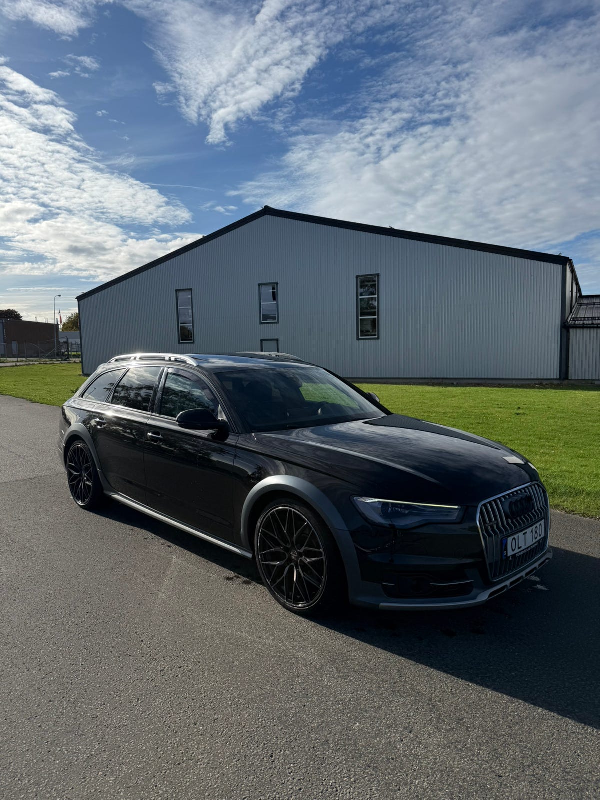 Audi A6 allroad 2015 – bild 1 av 9