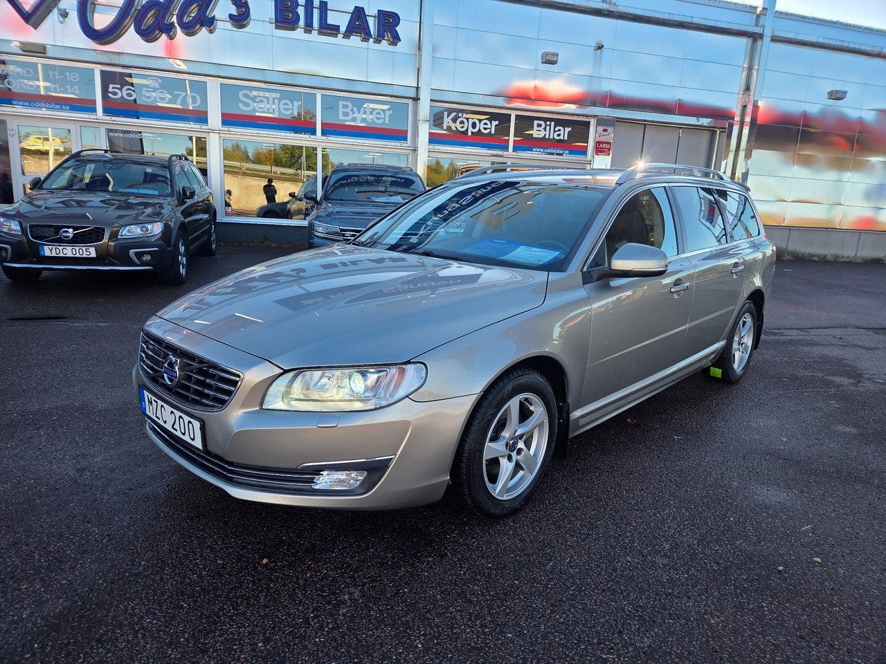 Volvo V70 2016 – bild 1 av 24