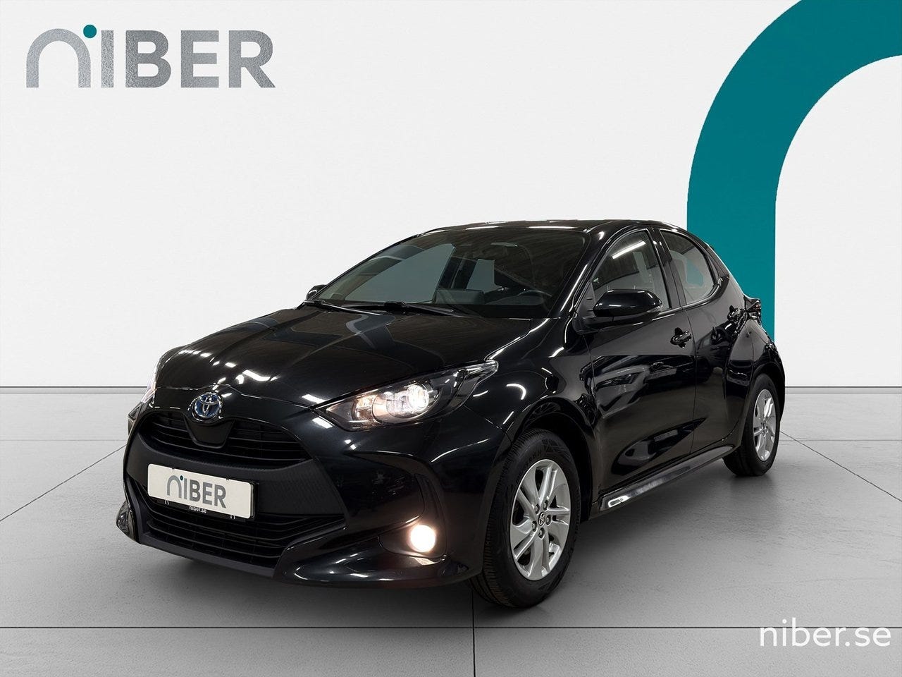 Toyota Yaris 2024 – bild 1 av 20