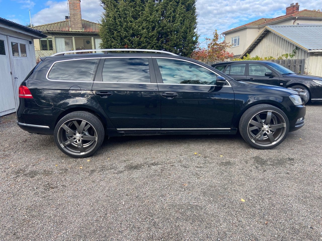 Volkswagen Passat 2012 – bild 1 av 10