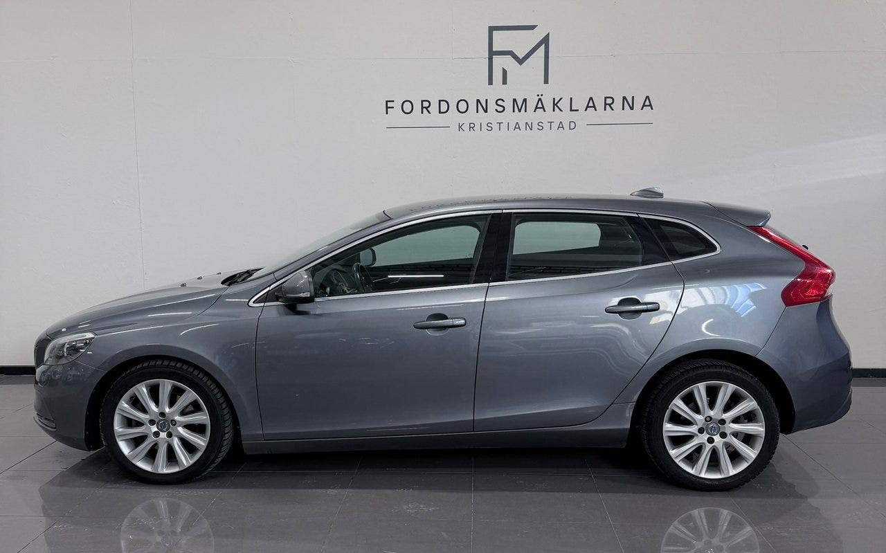 Volvo V40 2016 – bild 1 av 16