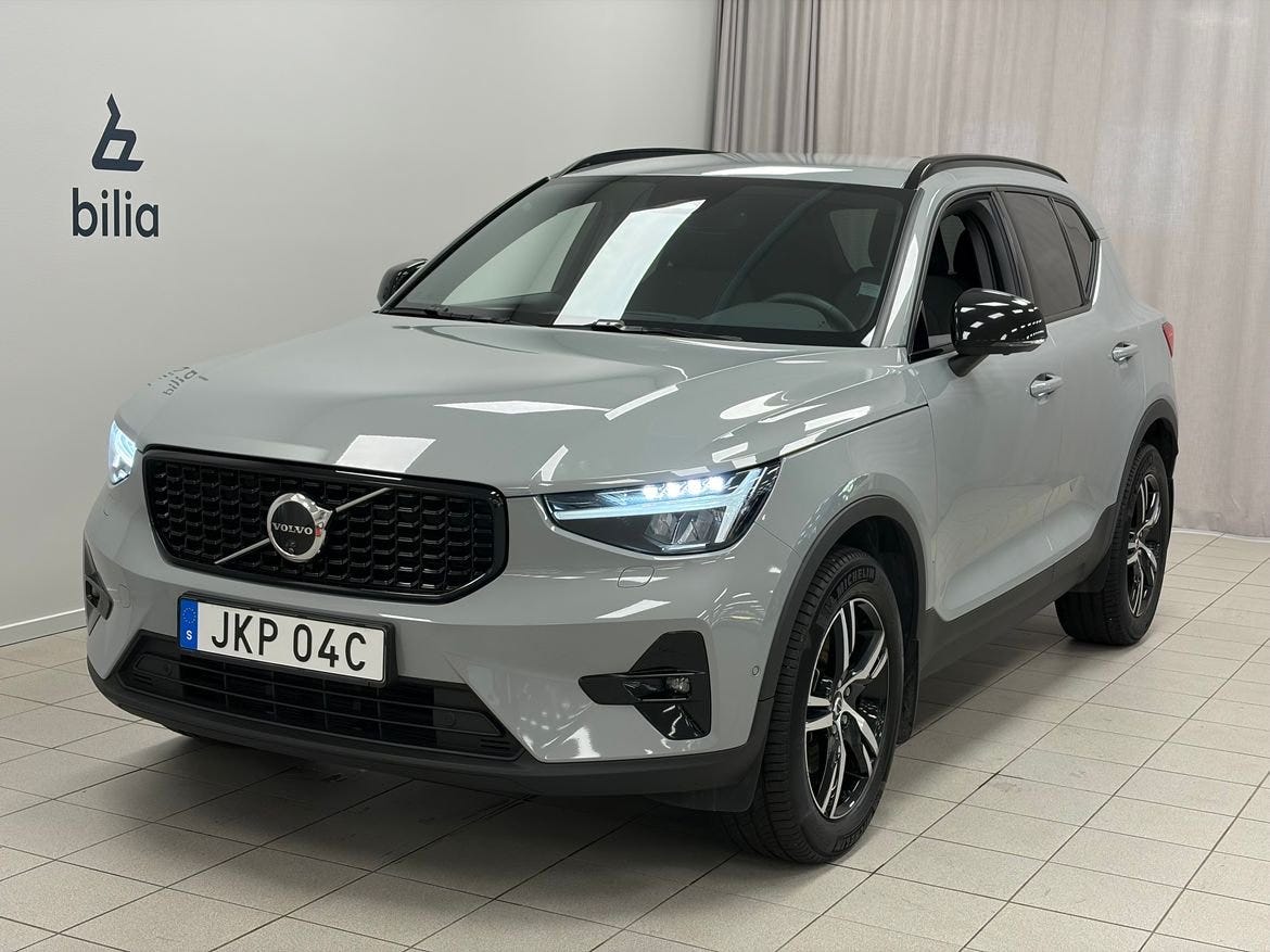 Volvo XC40 2025 – bild 1 av 20