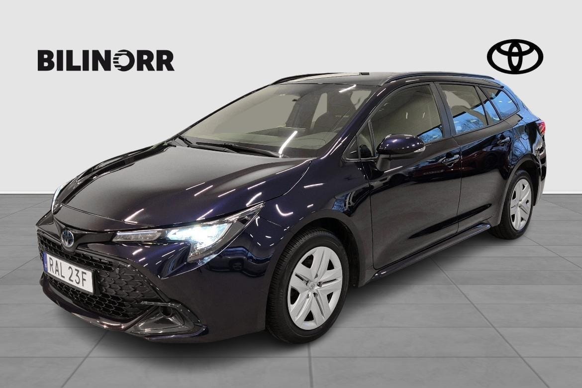 Toyota Corolla 2023 – bild 1 av 12