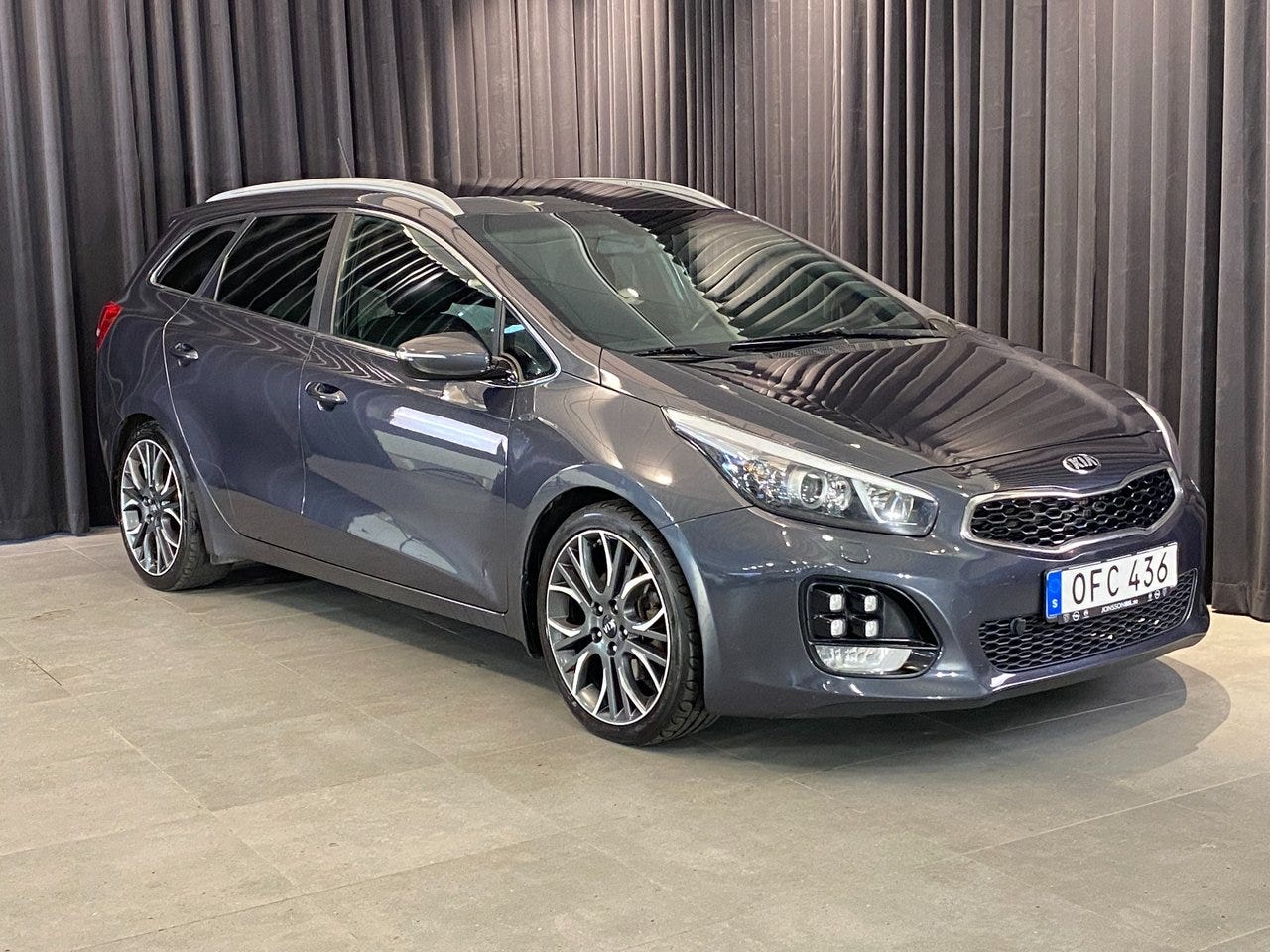 Kia Ceed 2016 – bild 1 av 24
