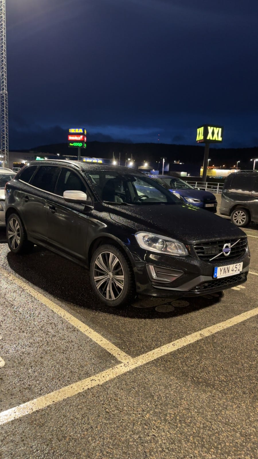 Volvo XC60 2017 – bild 1 av 2
