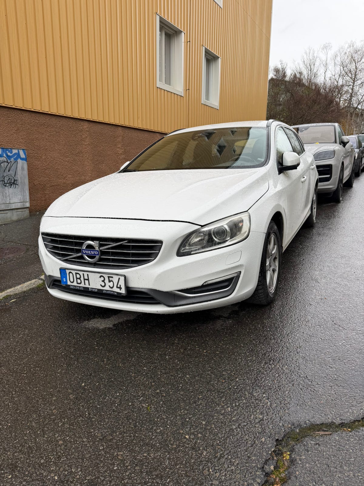 Volvo V60 2014 – bild 1 av 4