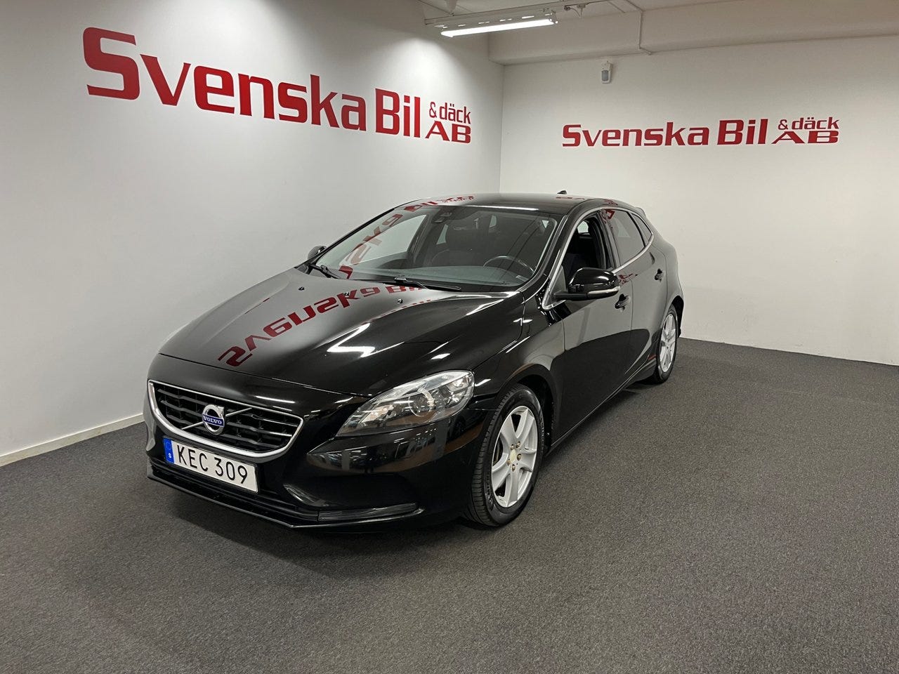 Volvo V40 2016 – bild 1 av 24