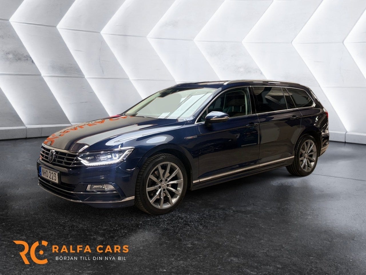 Volkswagen Passat 2016 – bild 1 av 18