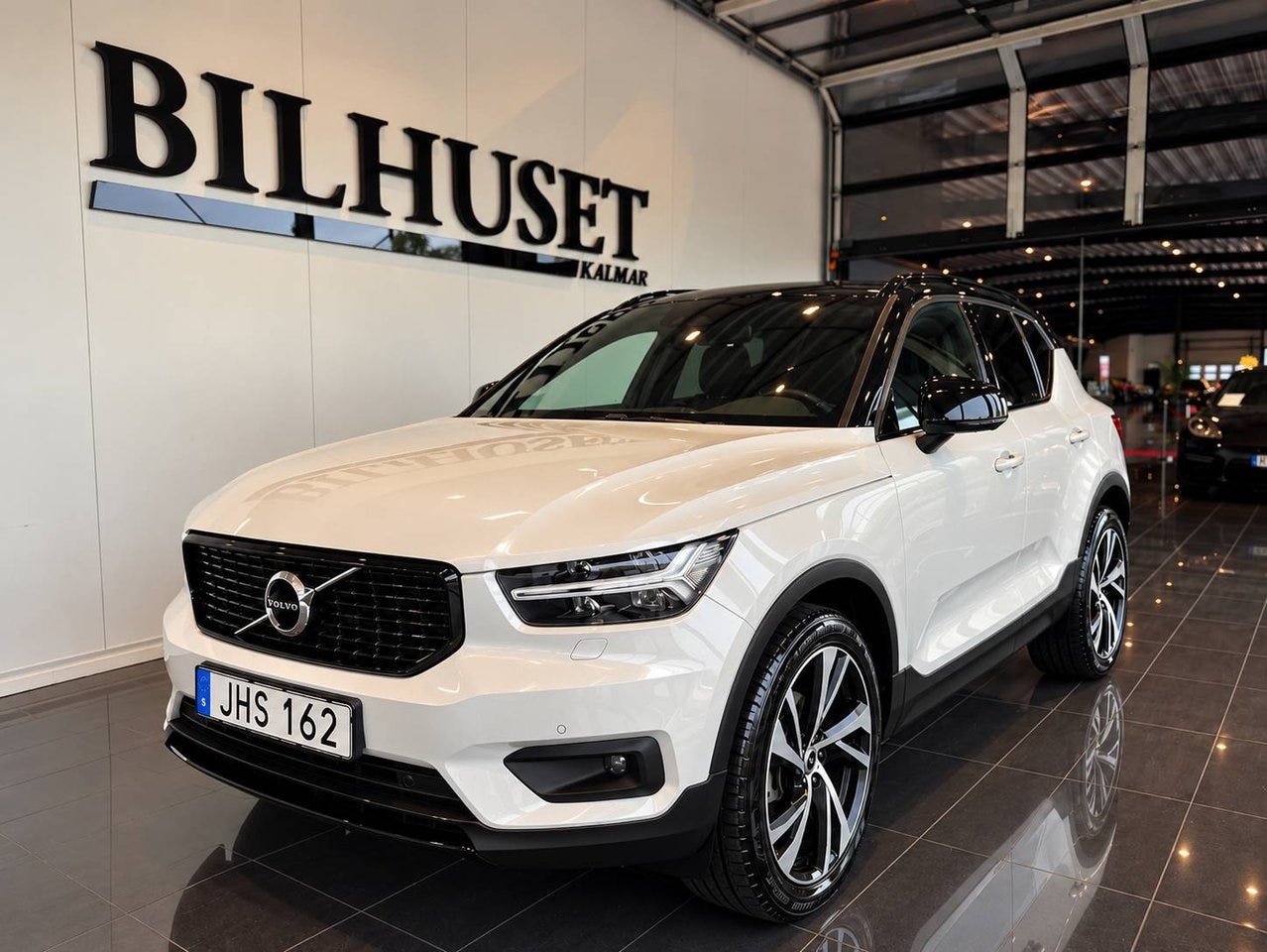 Volvo XC40 2019 – bild 1 av 9