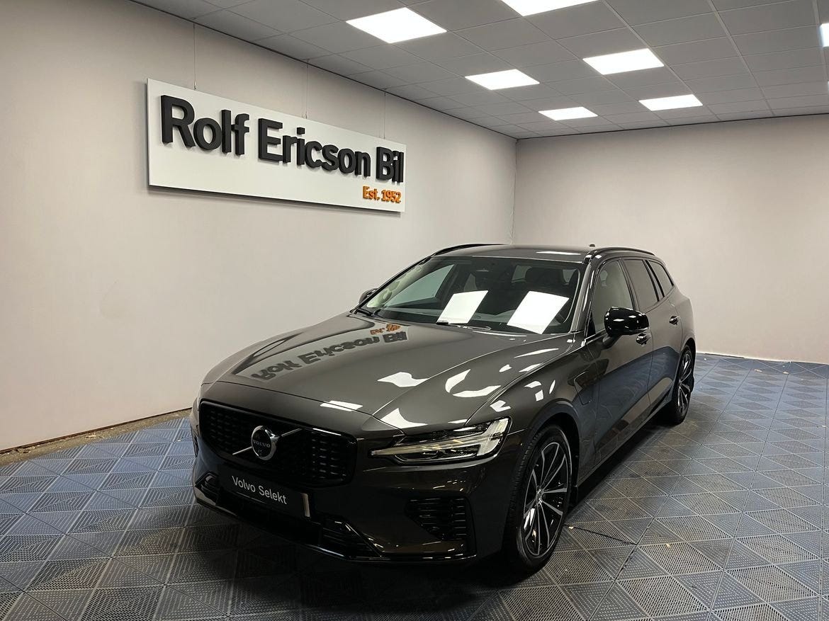 Volvo V60 2025 – bild 1 av 20