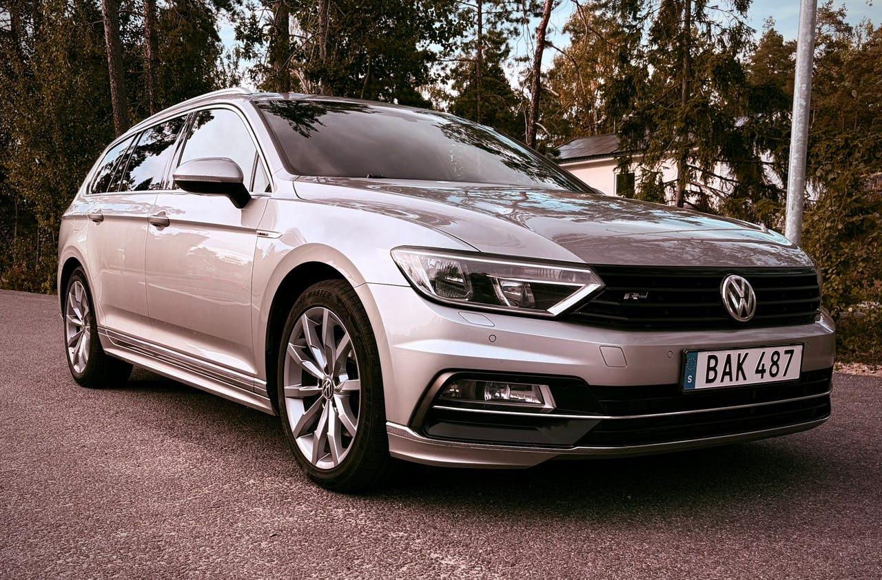 Volkswagen Passat 2016 – bild 1 av 7