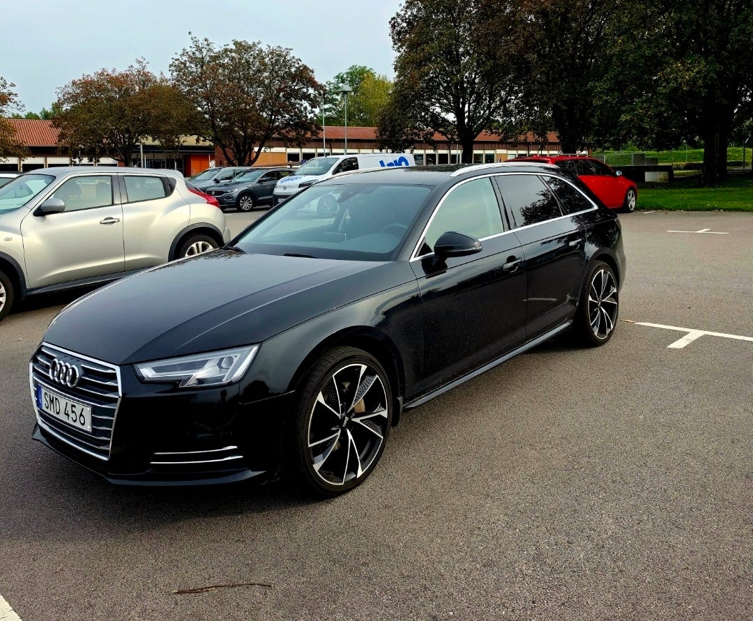 Audi A4 2017 – bild 1 av 11