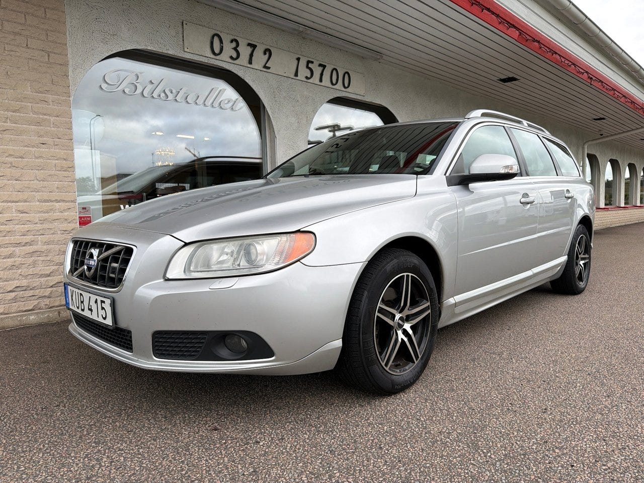 Volvo V70 2011 – bild 1 av 22