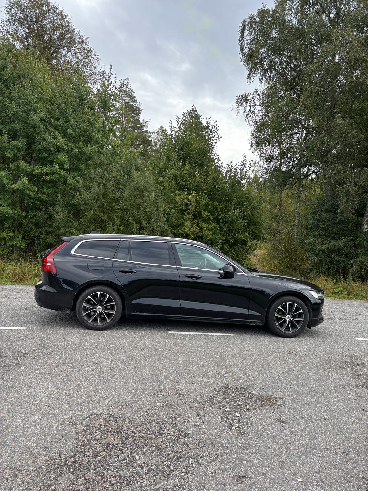 Volvo V60 2019 – bild 1 av 9
