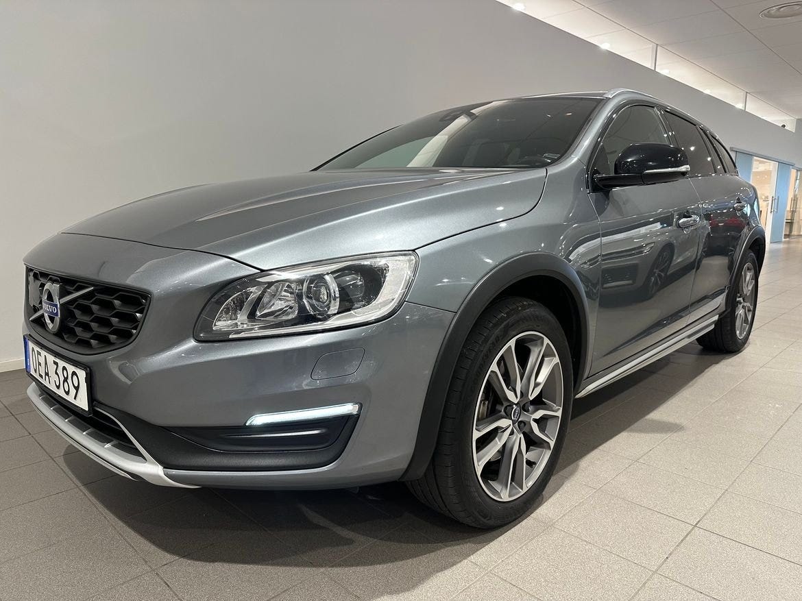 Volvo V60 Cross Country 2017 – bild 1 av 17