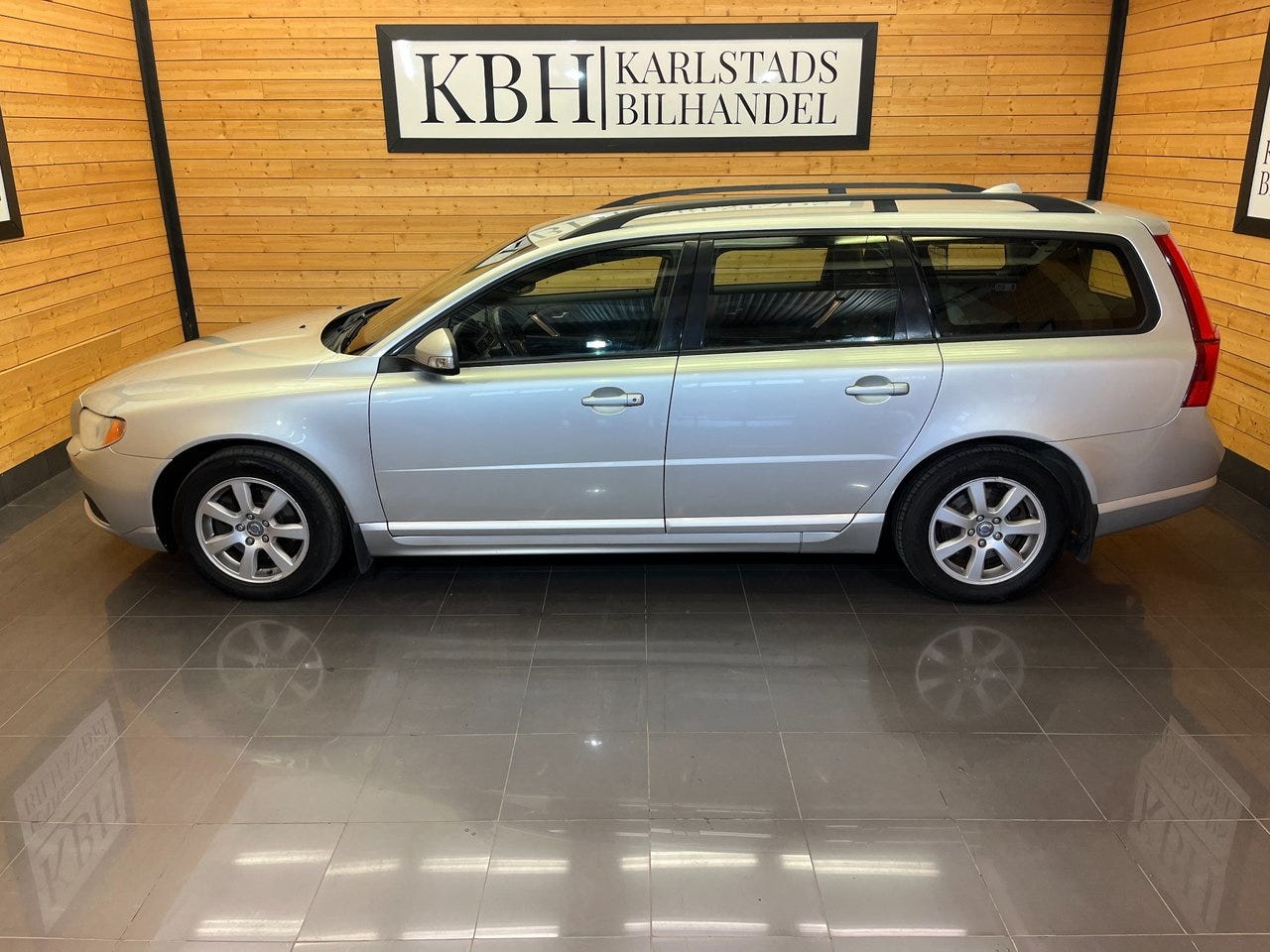Volvo V70 2011 – bild 1 av 22