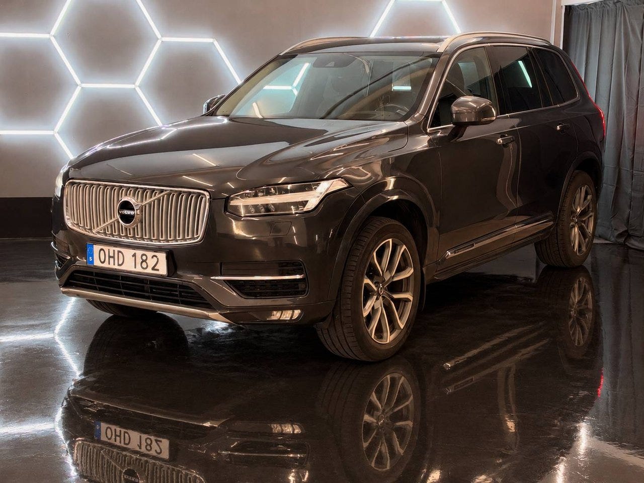 Volvo XC90 2017 – bild 1 av 24