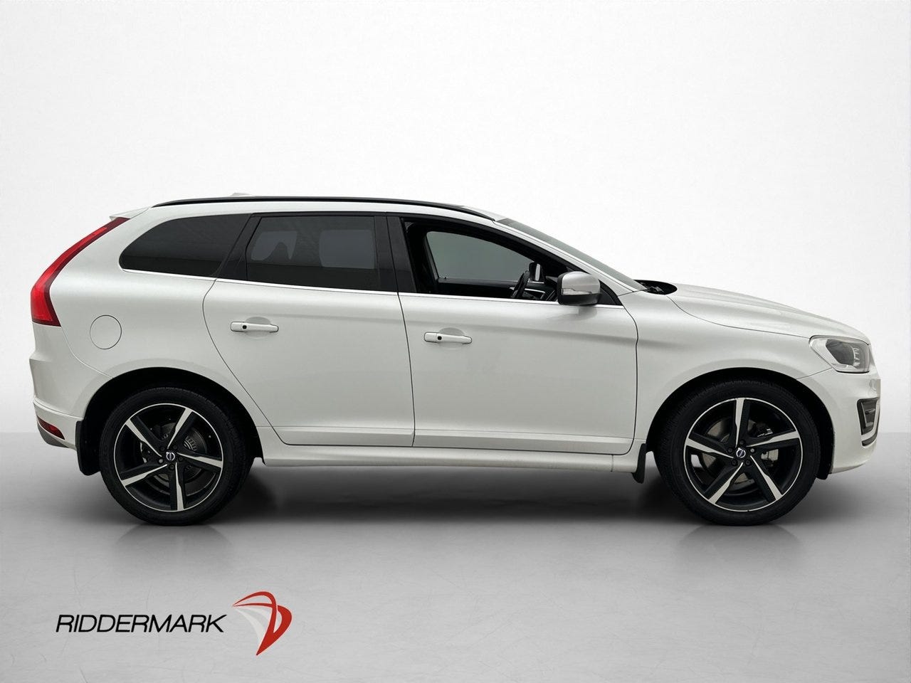 Volvo XC60 2016 – bild 1 av 24