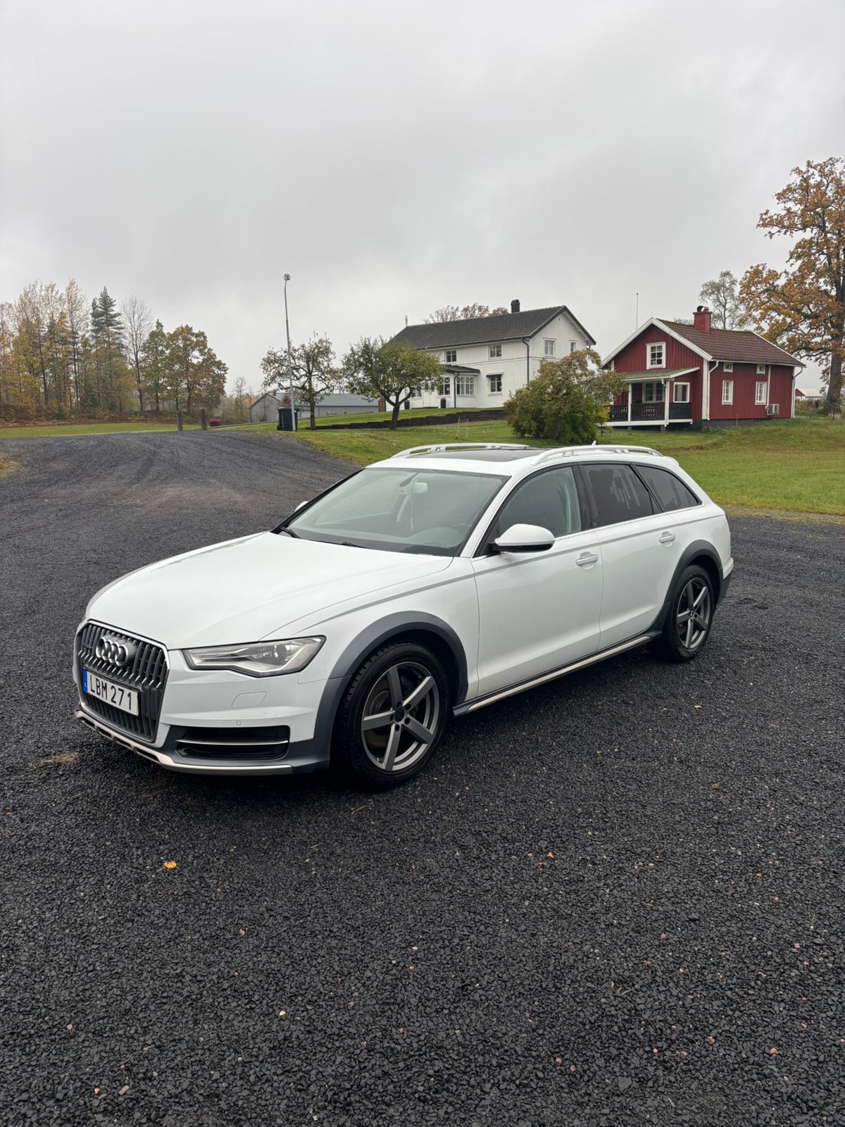 Audi A6 allroad 2016 – bild 1 av 7
