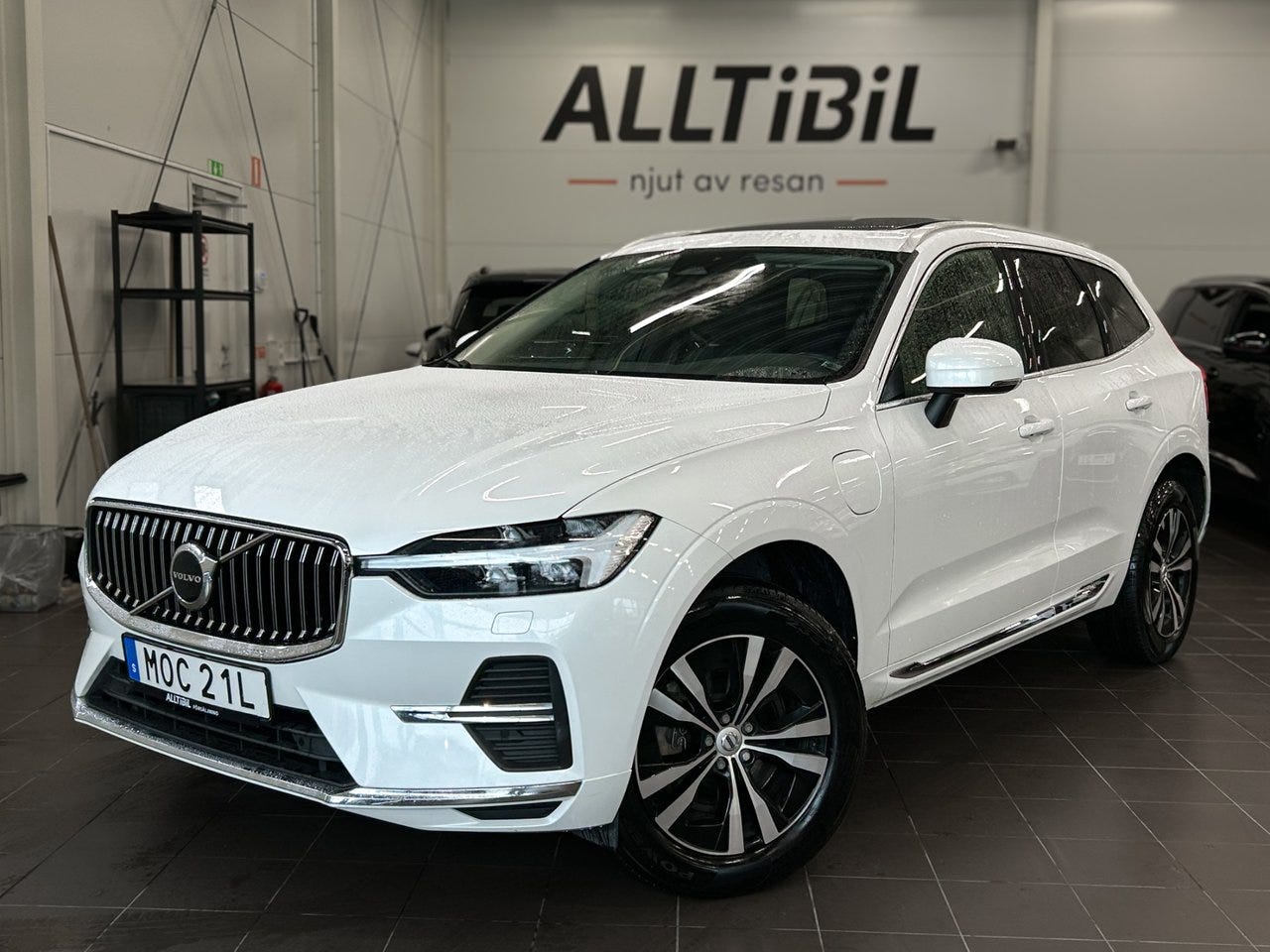 Volvo XC60 2023 – bild 1 av 24
