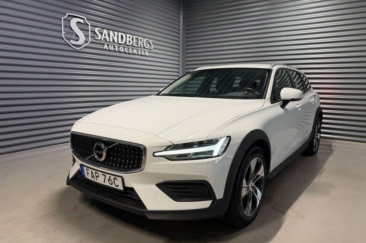 Volvo V60 Cross Country 2020 – bild 1 av 19