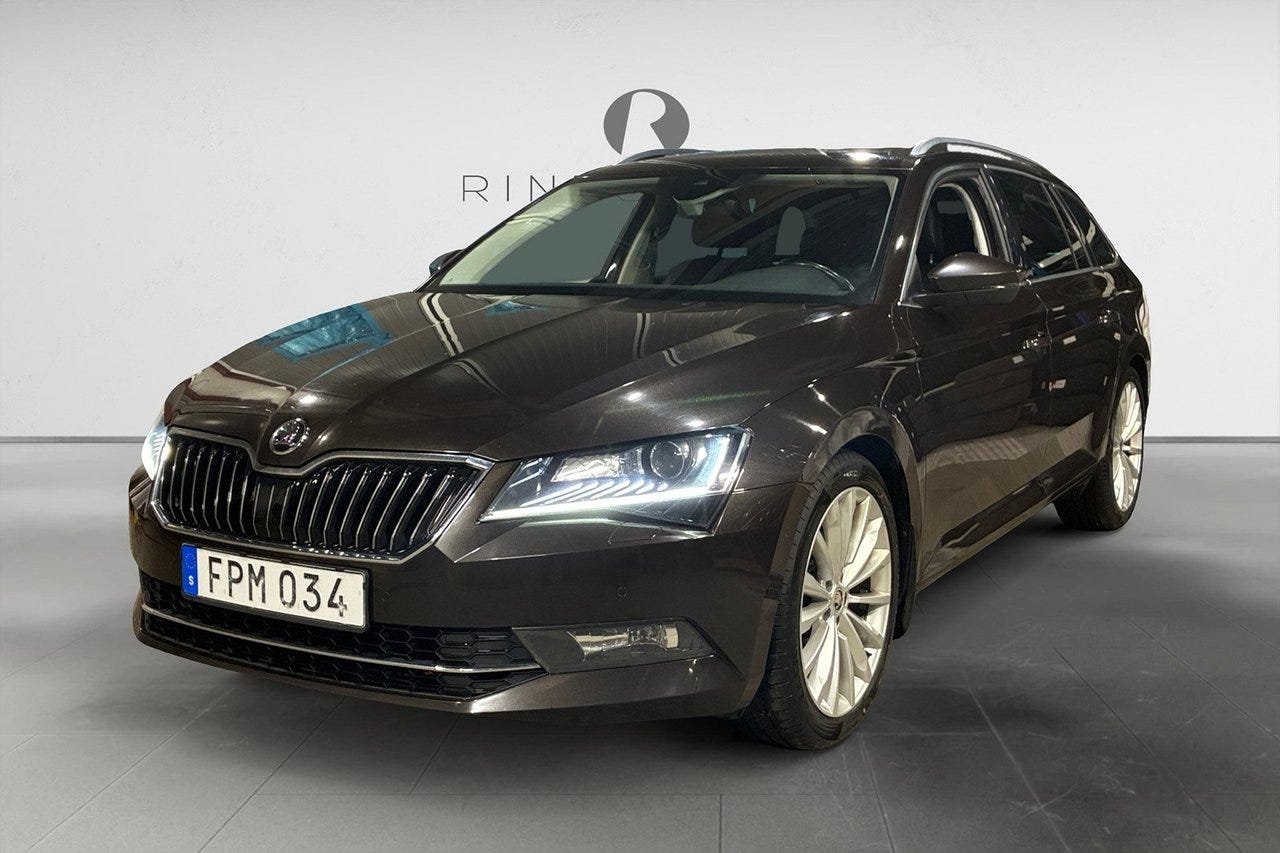 Skoda Superb 2017 – bild 1 av 17