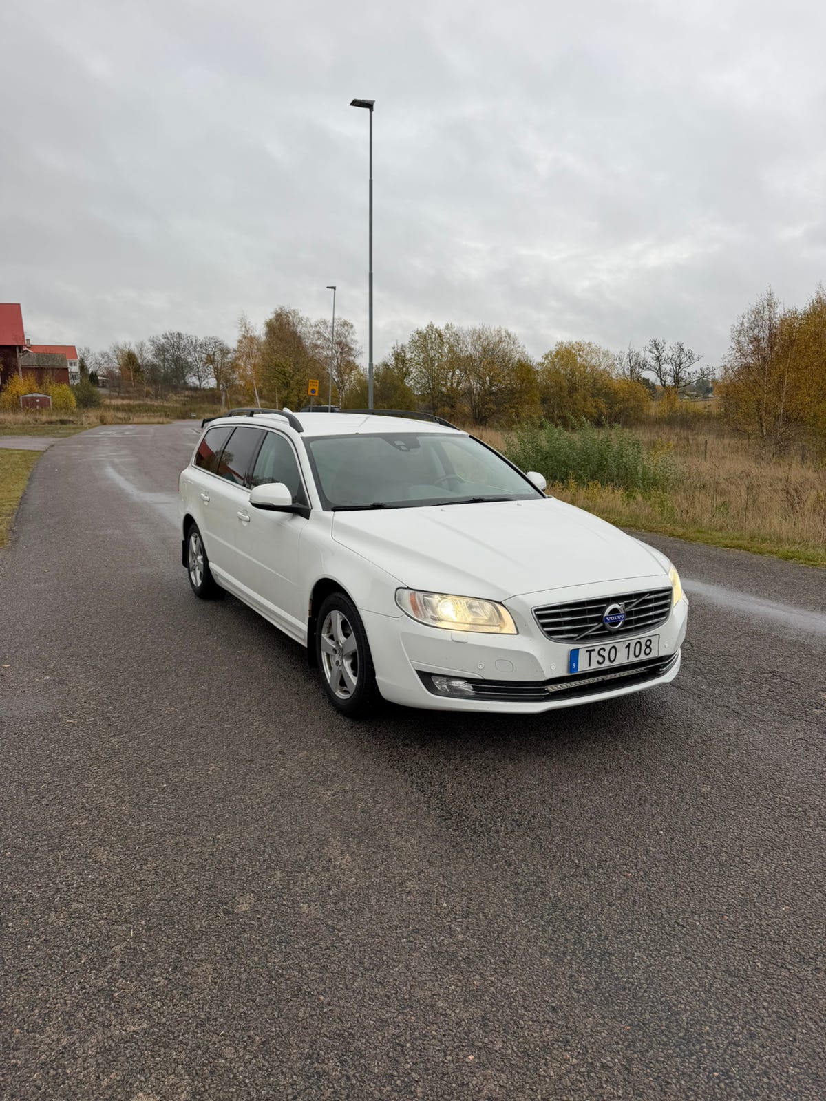 Volvo V70 2015 – bild 1 av 8