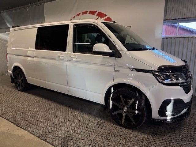 Volkswagen Transporter 2021 – bild 1 av 10